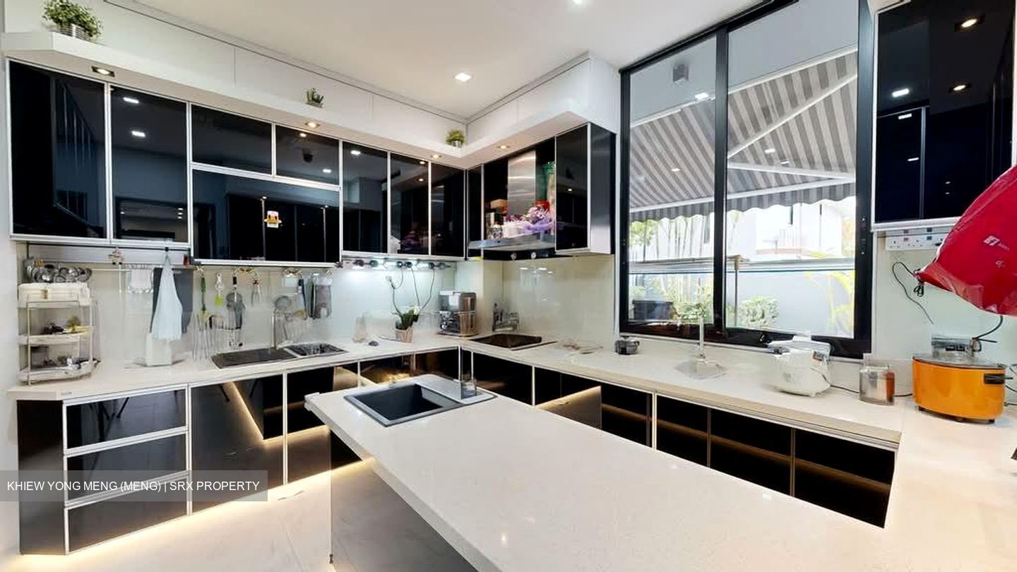 Flower Road (D19), Semi-Detached #573745541